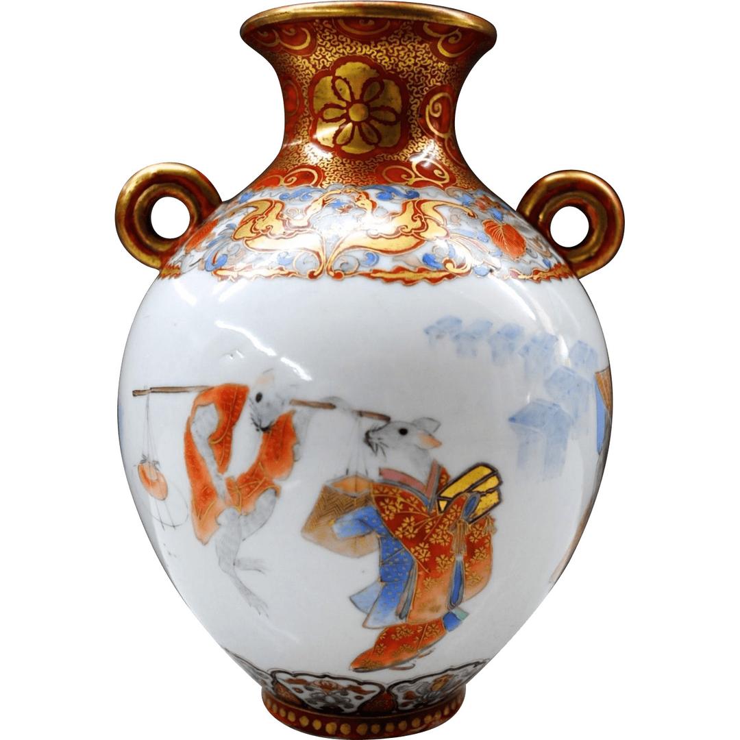 Antique Kutani Porcelain Vase png transparent