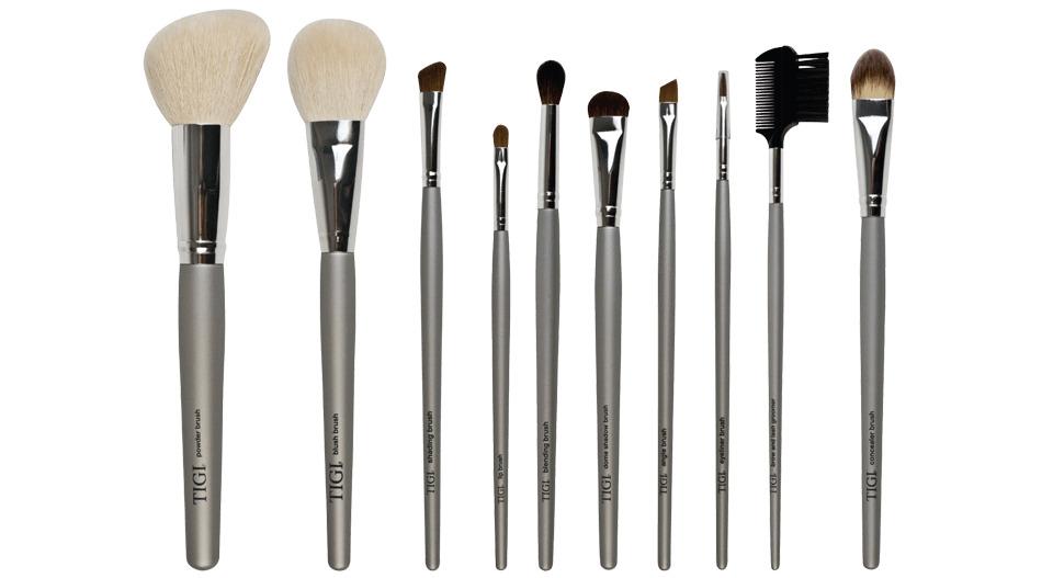 Set Of Makeup Brushes png transparent